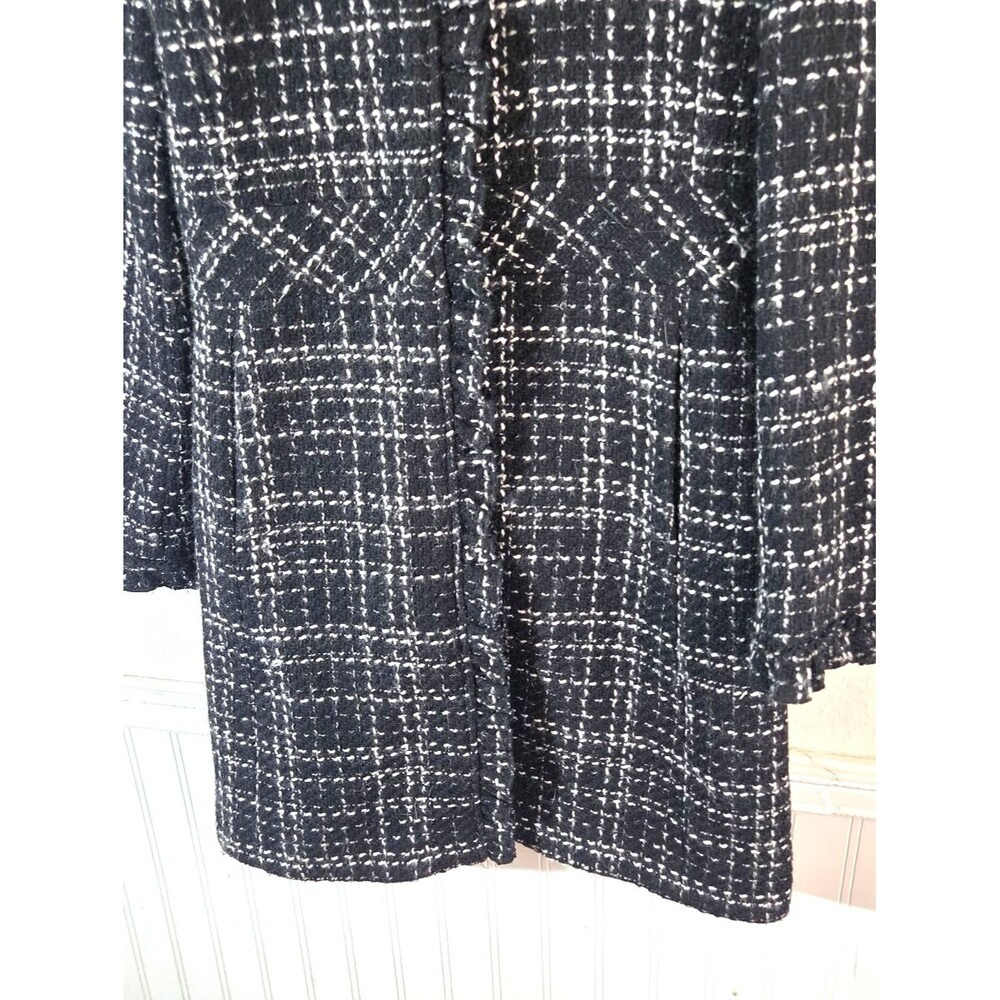 White House Black Market Tweed Long Coat Womens 6 Black White Clasp Front - Picture 9 of 16